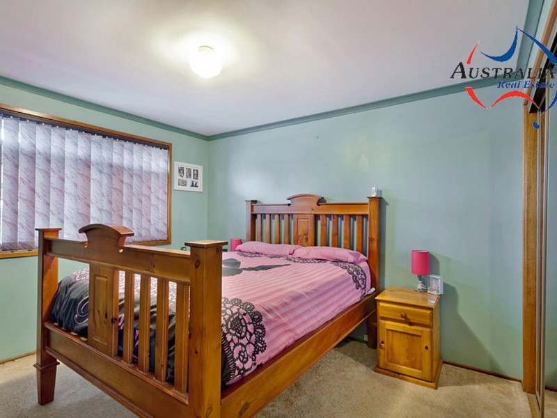 165 Banks Drive, St Clair NSW 2759