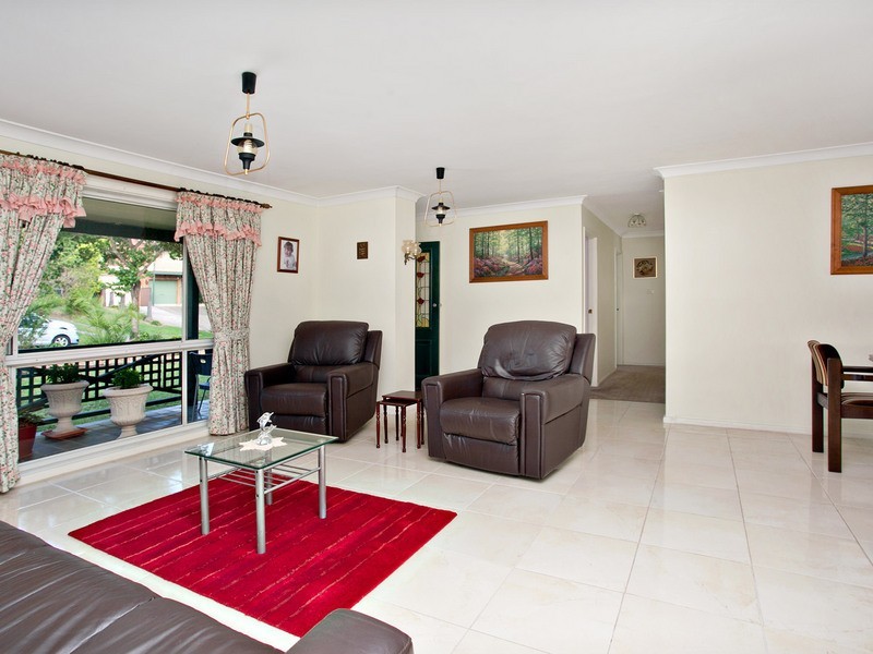 14 Harvey Circuit, St Clair NSW 2759