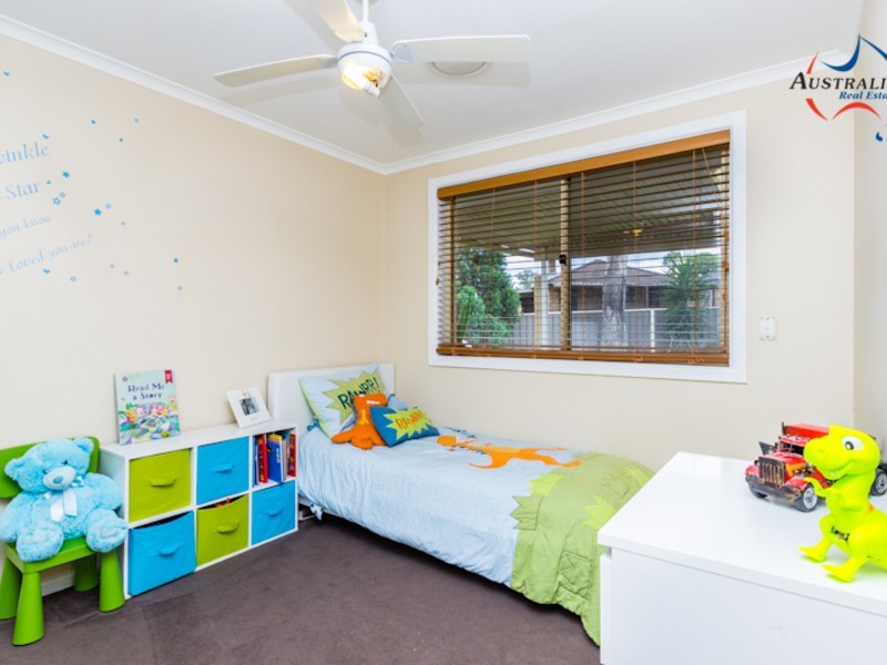 5 Dove Place, St Clair NSW 2759