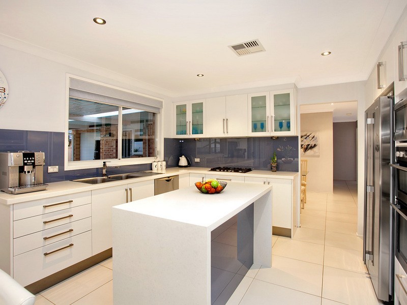 13 Mezen Place, St Clair NSW 2759