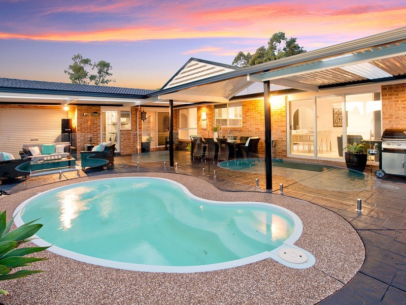 13 Mezen Place, St Clair NSW 2759