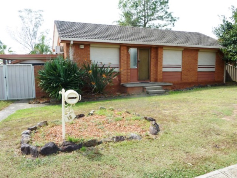 18 The Grandstand, St Clair NSW 2759