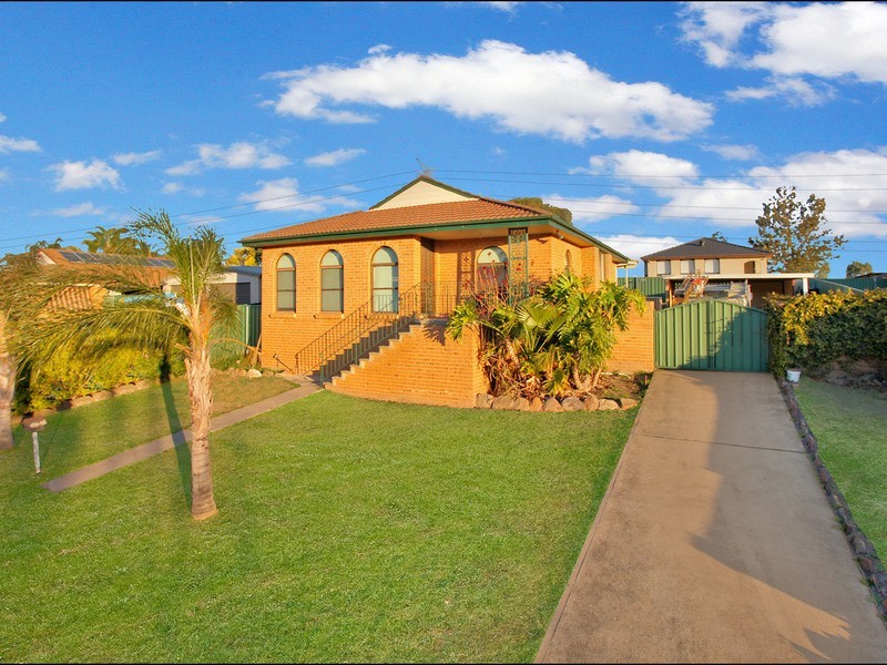 55 Corio Drive, St Clair NSW 2759
