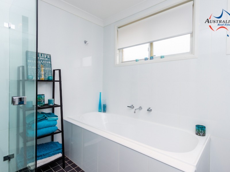 2 Netherton Avenue, St Clair NSW 2759