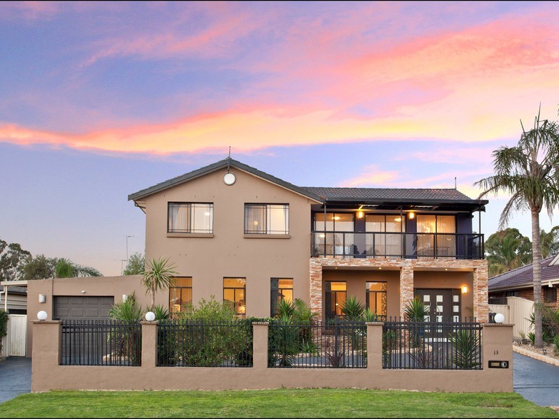 13 St Clair Avenue, St Clair NSW 2759