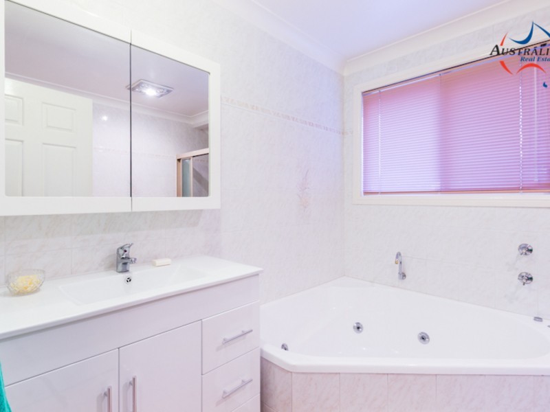 31 Honeyeater Place, Erskine Park NSW 2759