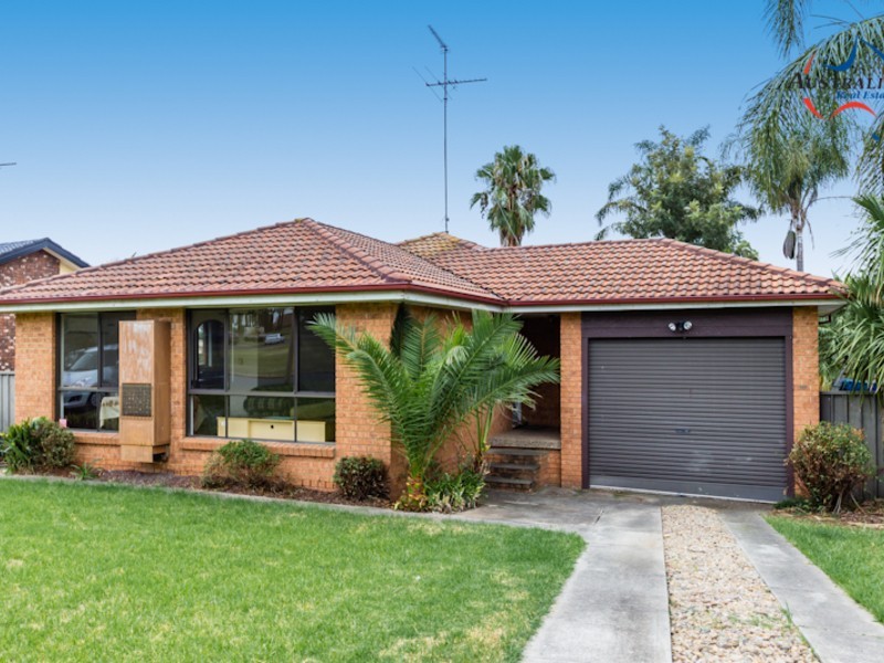 19 Hunter Street, St Clair NSW 2759