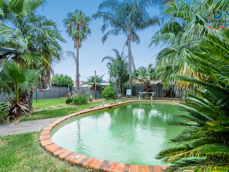 19 Hunter Street, St Clair NSW 2759