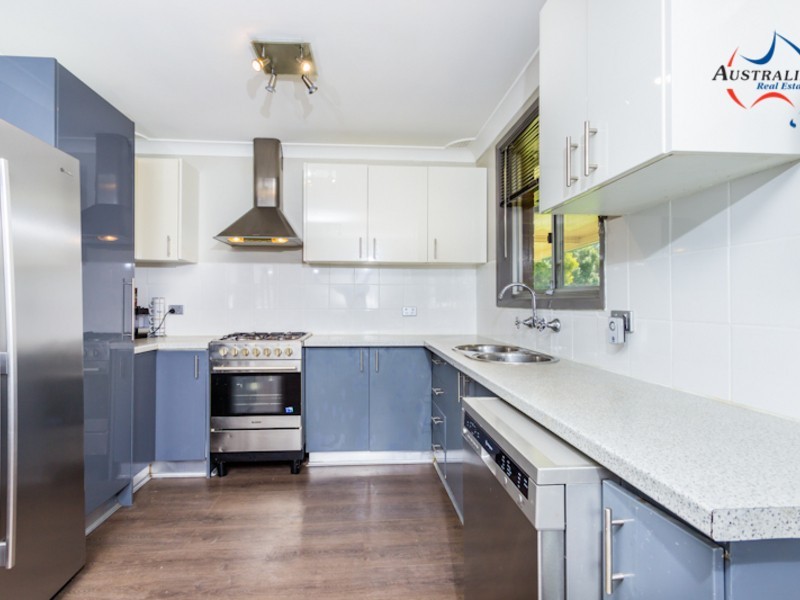 50 Solander Drive, St Clair NSW 2759