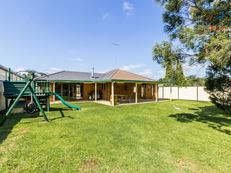 50 Solander Drive, St Clair NSW 2759