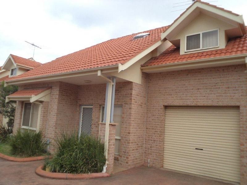 2/27 Brisbane St, Oxley Park NSW 2760