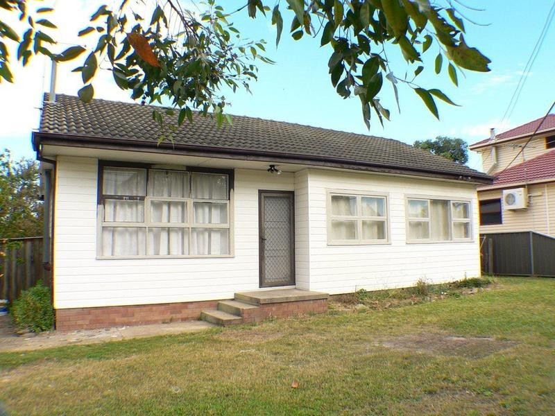 142 Carpenter St, Colyton NSW 2760