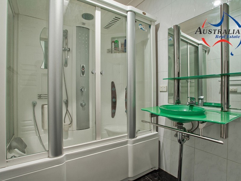 7 Constance Ave, Oxley Park NSW 2760