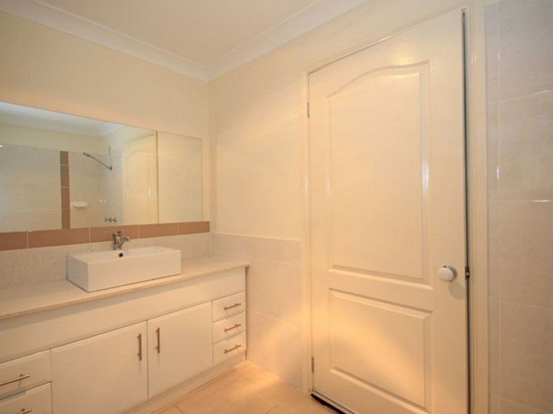 6 Bunce Pl, Werrington County NSW 2747