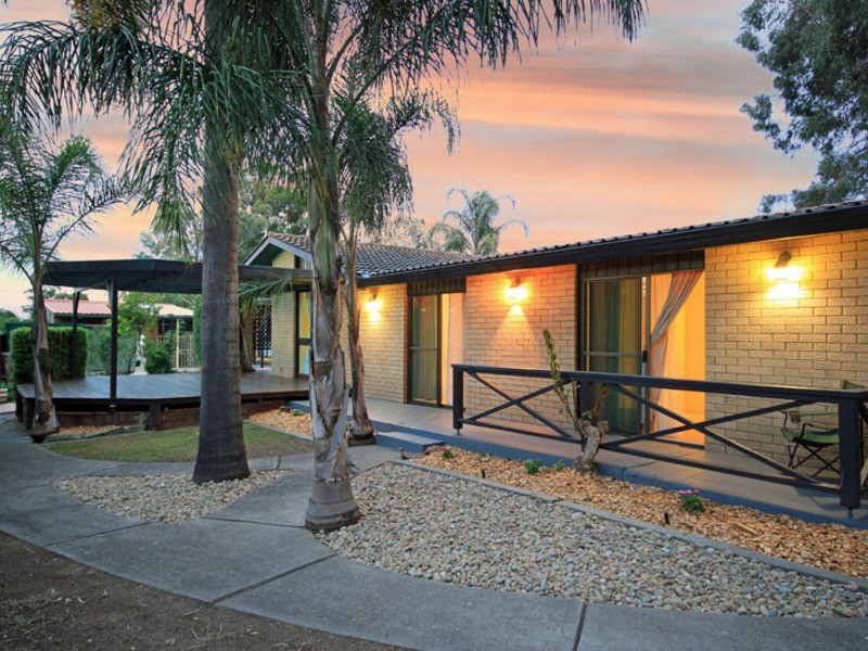 6 Bunce Pl, Werrington County NSW 2747