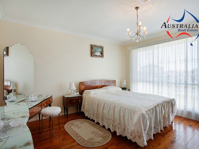 5 Rebecca St, Colyton NSW 2760