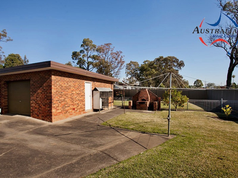 5 Rebecca St, Colyton NSW 2760