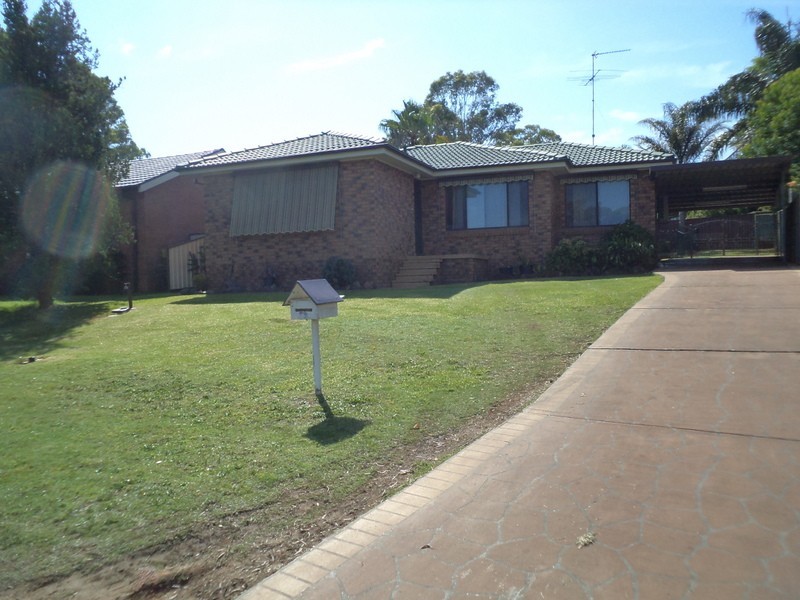 12  Menzies Pl, St Clair NSW 2759