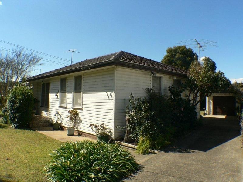 12 Yarra St, North St Marys NSW 2760