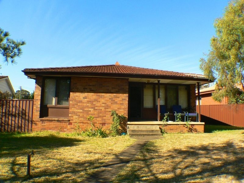 8 Bass Pl, Willmot NSW 2770