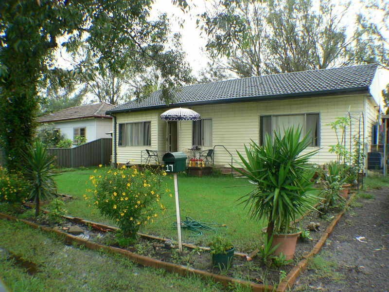 17 Frank St, Mount Druitt NSW 2770