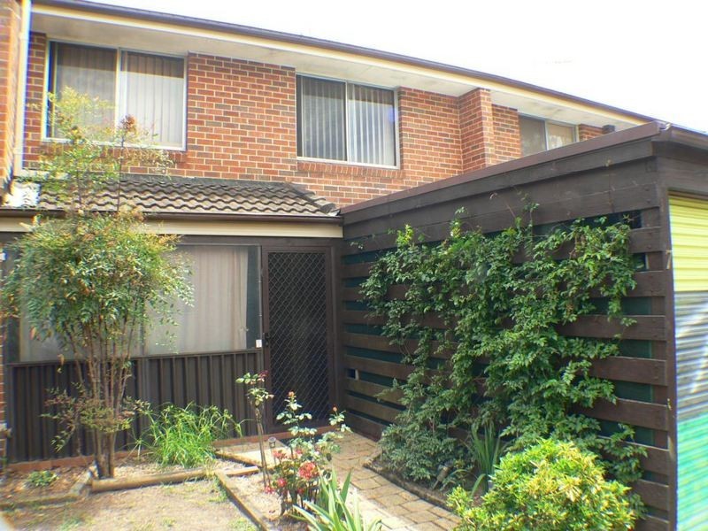 7/1 Schiller Pl, Emerton NSW 2770