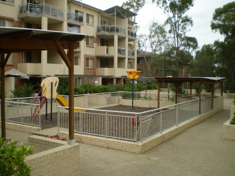 3 43/2 Hythe st, Mount Druitt NSW 2770