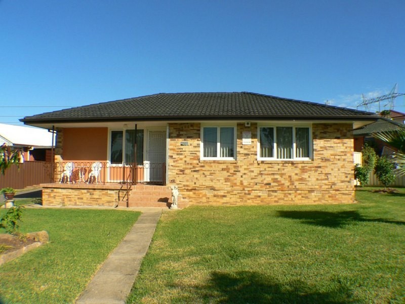 36 Finisterre Ave, Whalan NSW 2770