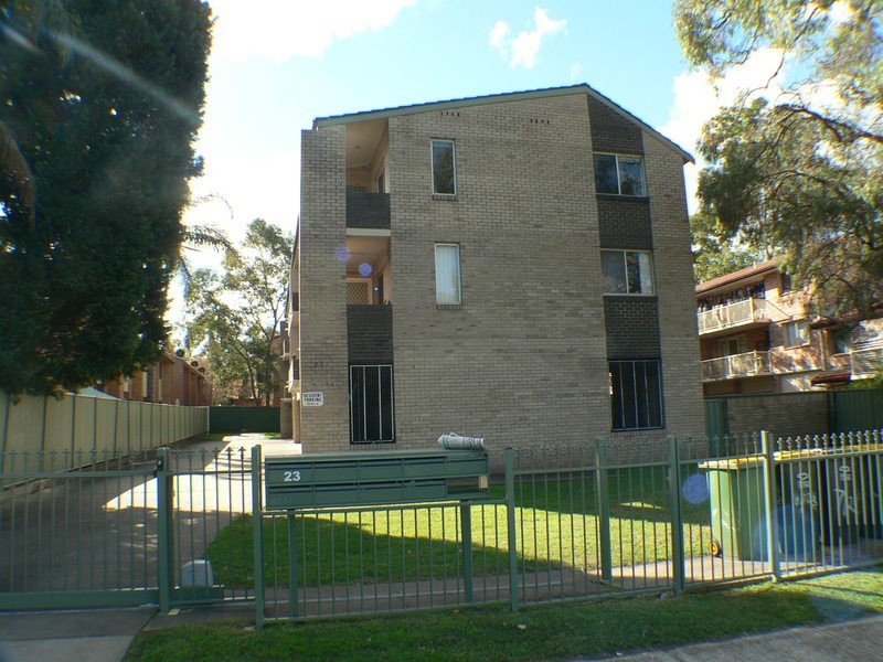 4/23 Santley Cres, Kingswood NSW 2747