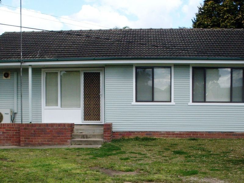 16 Oak Street, North St Marys NSW 2760