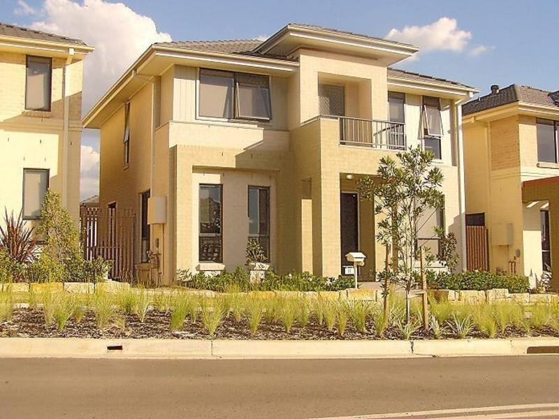32 Dunlop Ave, Ropes Crossing NSW 2760