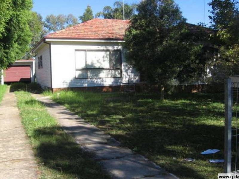 2 Braddon St, Oxley Park NSW 2760