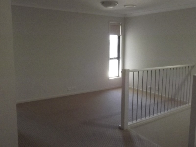 32 Dunlop Ave, Ropes Crossing NSW 2760