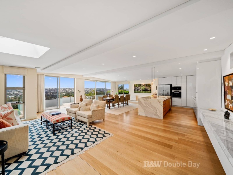 37 Drumalbyn Road, Bellevue Hill NSW 2023