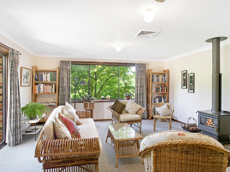 10 Murray Avenue, Wentworth Falls NSW 2782