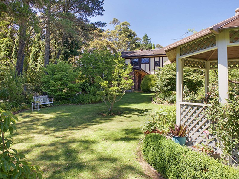 10 Murray Avenue, Wentworth Falls NSW 2782