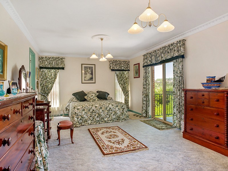 27 Queen Elizabeth Drive, Wentworth Falls NSW 2782