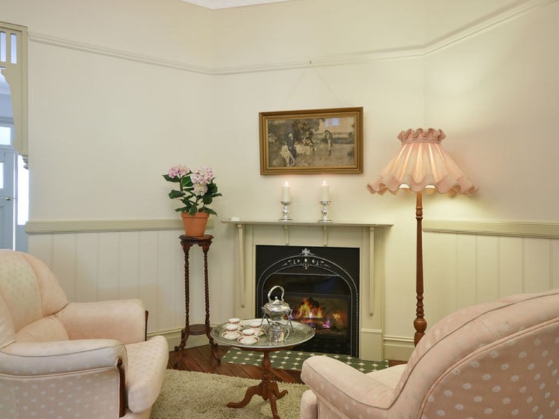 15 Daintrey Street, Wentworth Falls NSW 2782