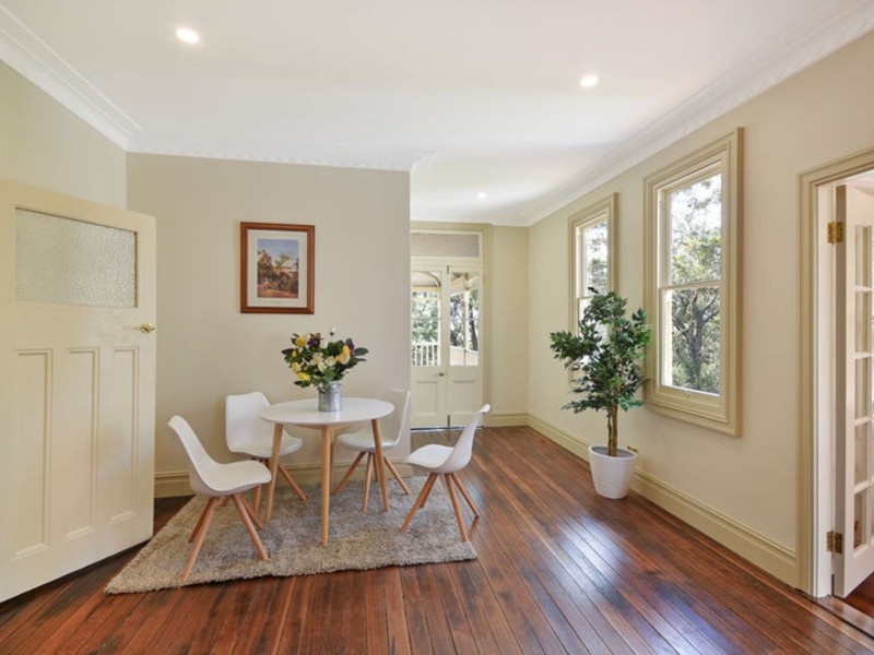 15 Daintrey Street, Wentworth Falls NSW 2782