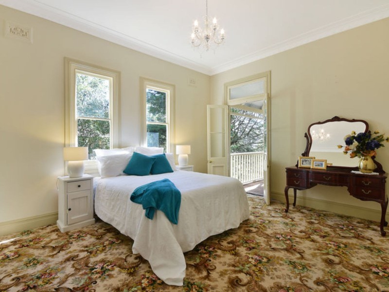 15 Daintrey Street, Wentworth Falls NSW 2782