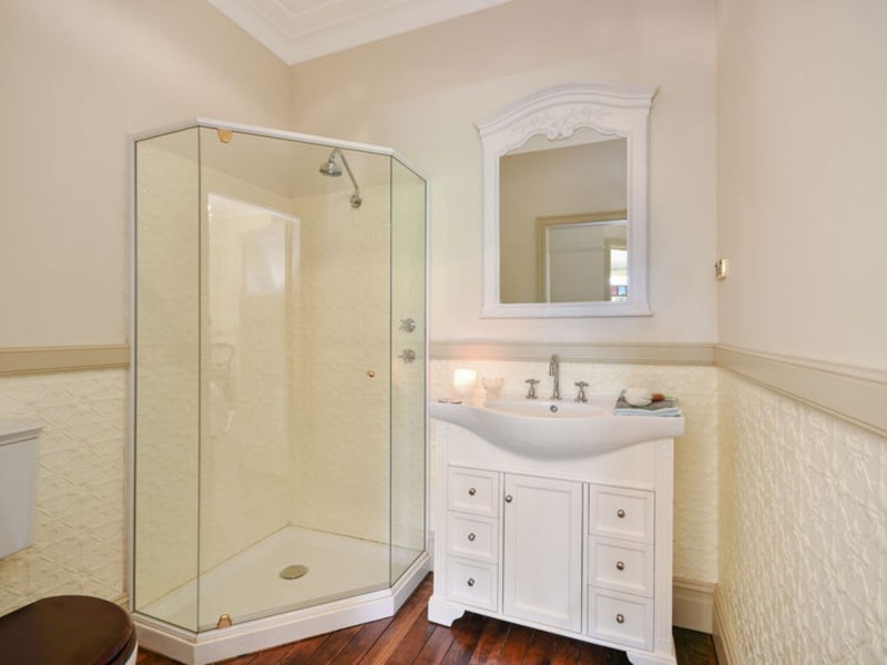 15 Daintrey Street, Wentworth Falls NSW 2782