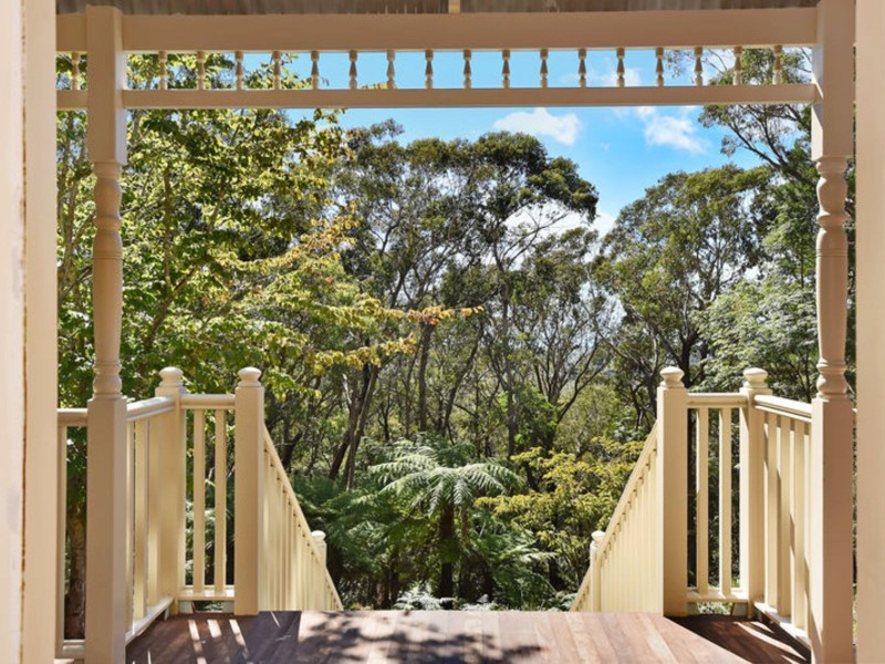 15 Daintrey Street, Wentworth Falls NSW 2782