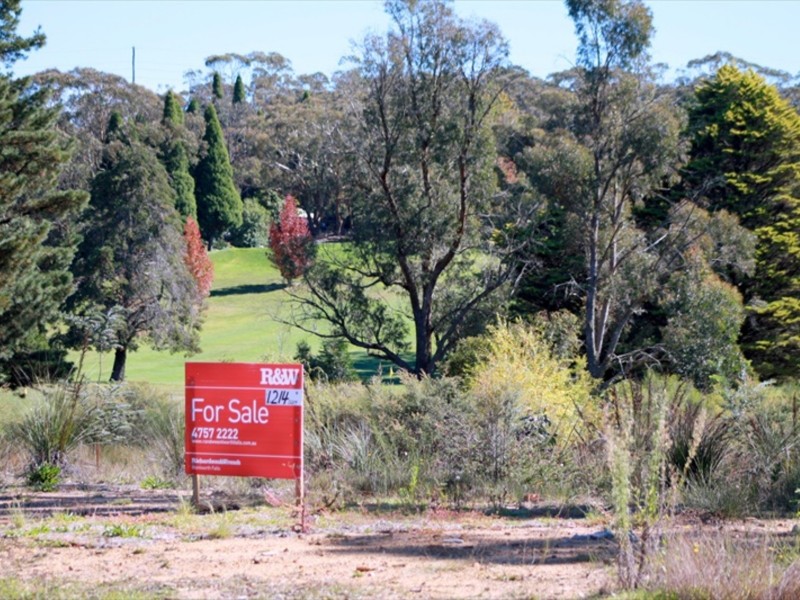 13 Chancery Lane, Wentworth Falls NSW 2782