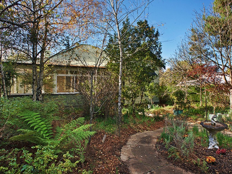 32 Pritchard Street, Wentworth Falls NSW 2782 Richardson & Wrench