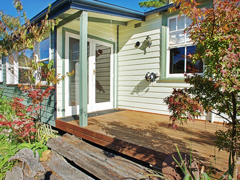 32 Pritchard Street, Wentworth Falls NSW 2782 Richardson & Wrench