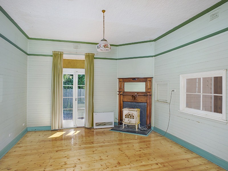 32 Pritchard Street, Wentworth Falls NSW 2782 Richardson & Wrench