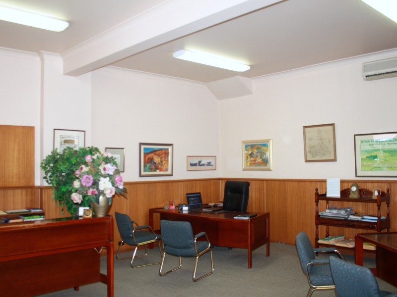 11 Station Street, Wentworth Falls NSW 2782