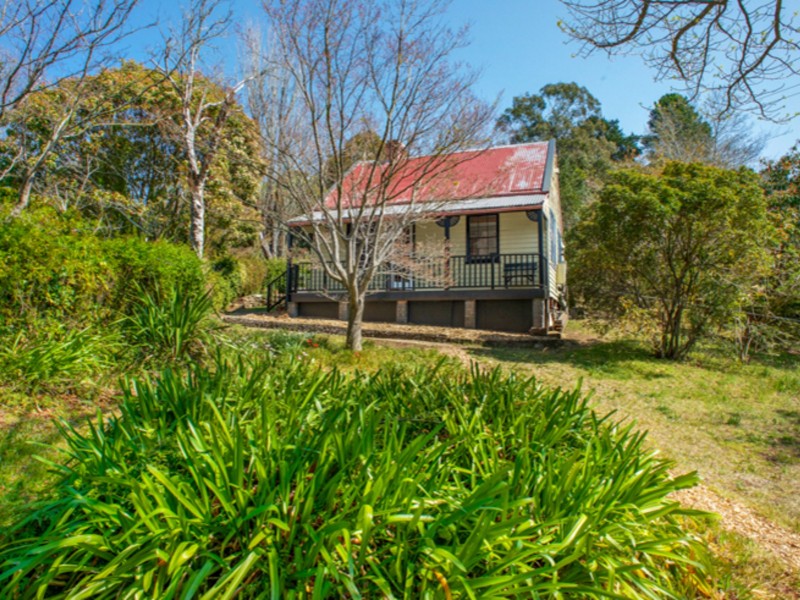 15 Cascade Street, Wentworth Falls NSW 2782