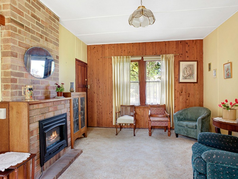 3 Bellevue Road, Wentworth Falls NSW 2782