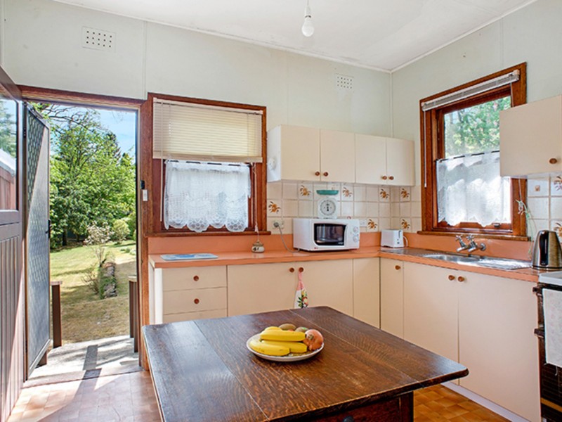 3 Bellevue Road, Wentworth Falls NSW 2782